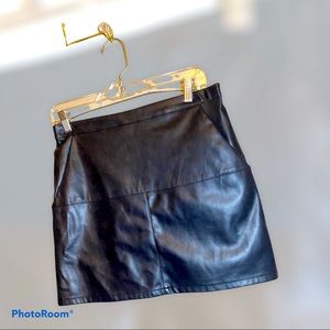 Black Faux Leather Mini Skirt 🖤